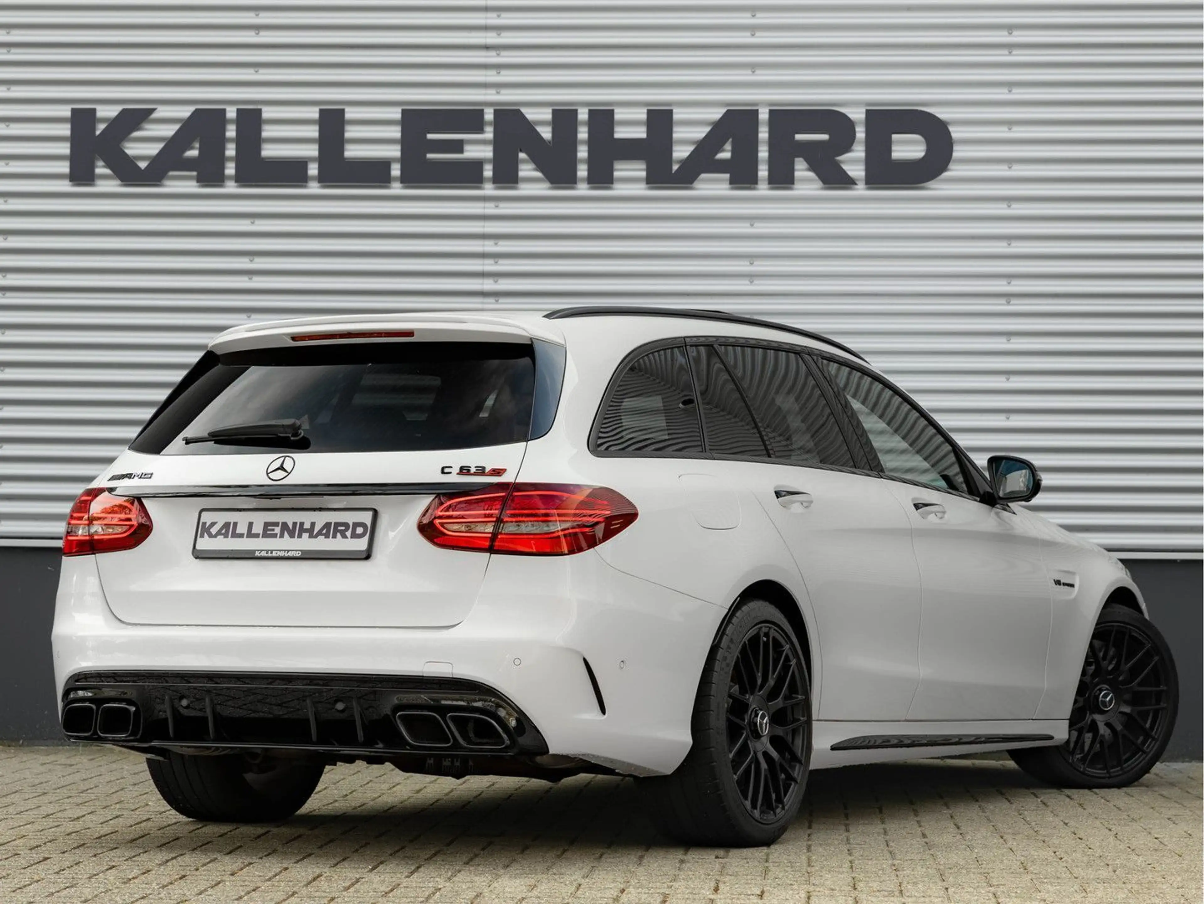 Mercedes-Benz C 63 AMG Estate S - Facelift - Pano - Sportuitla — photo 2