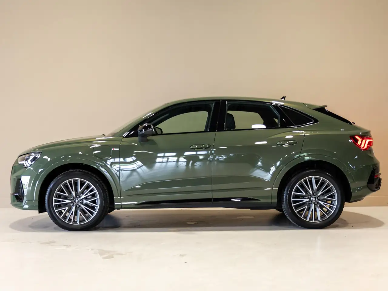 Audi Q3 Sportback 45 TFSI e S-Line Edition / 245pk / NAP /, миниатюра 3