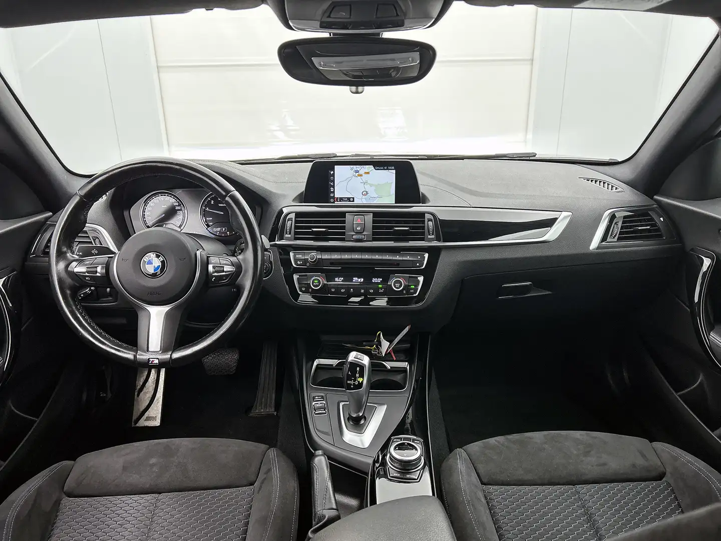 BMW 218 2-serie Coupé 218i Executive Edition M-sport (Deal Zwart - 2