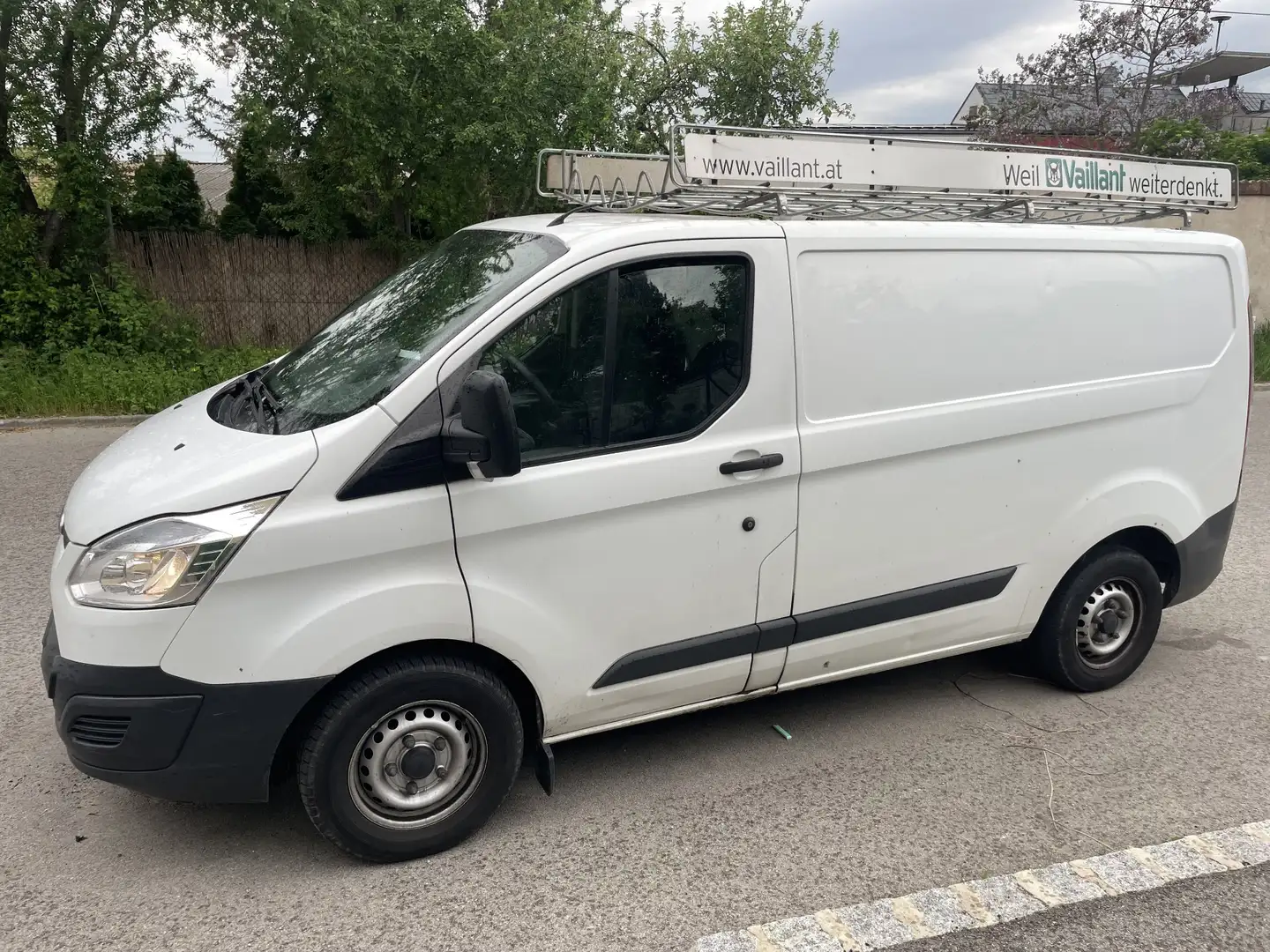 Ford Transit Custom L1H1 300K Variobus 2,2 TDCi Basis Weiß - 1