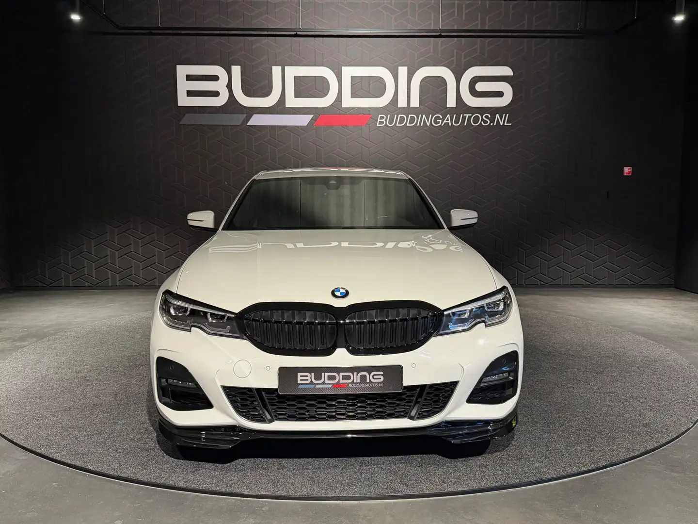 BMW 318 3-serie 318i High Exe Edition | M-performance | Le Blanc - 2