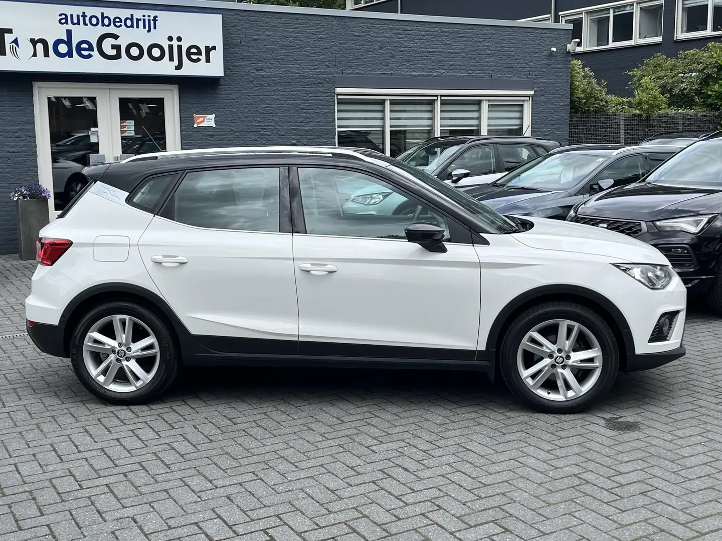 SEAT Arona 1.0 TSi DSG FR Business Intense | CLIMA | STOELVER Blanc - 2