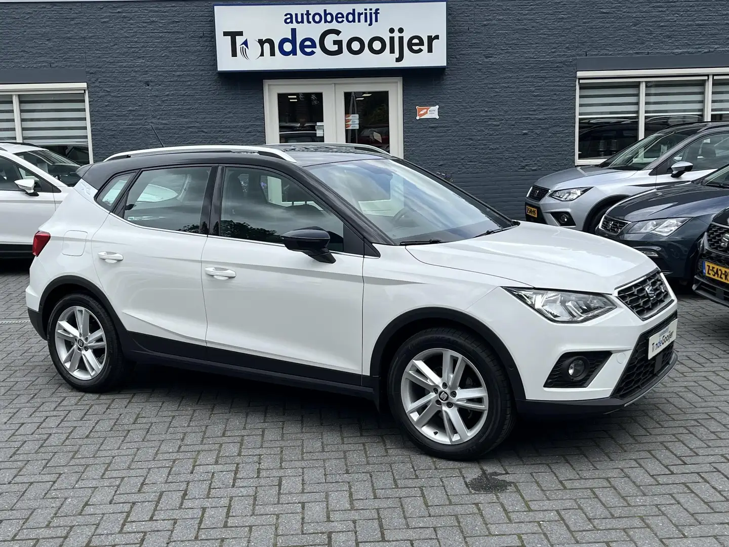SEAT Arona 1.0 TSi DSG FR Business Intense | CLIMA | STOELVER Blanc - 1