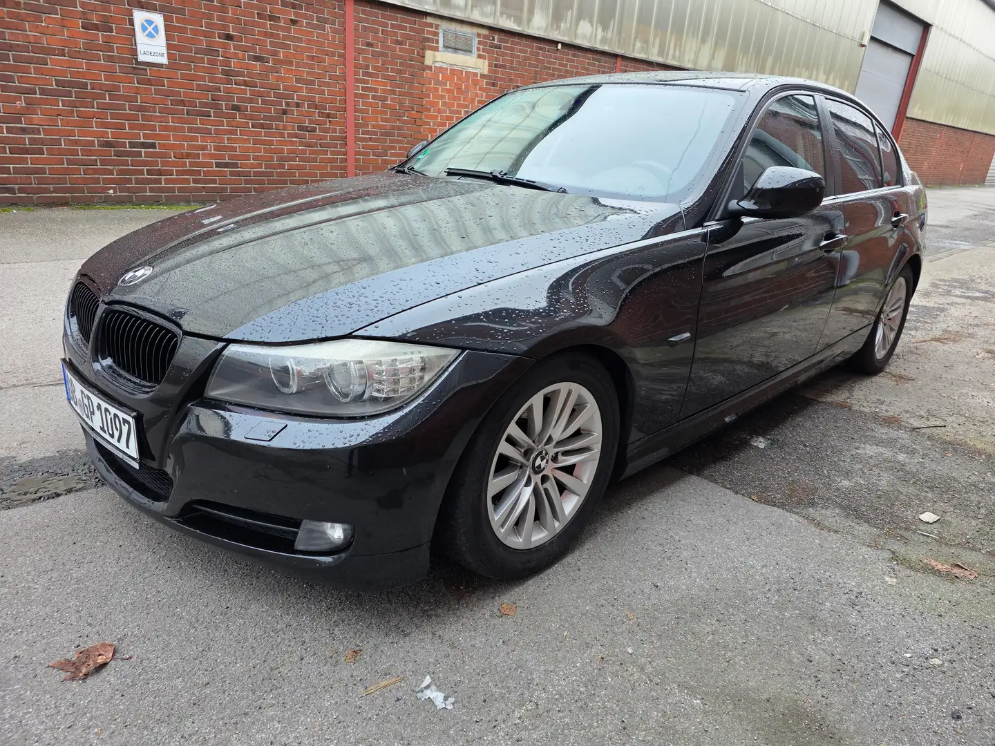 BMW 318 318i Xenon Navigation Schiebedach Schwarz - 1