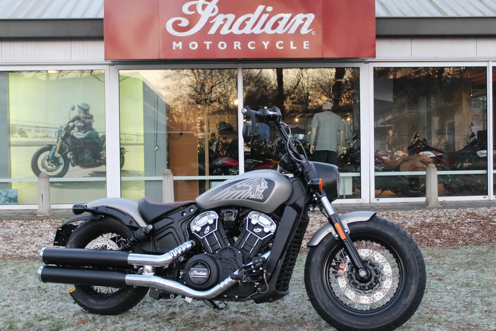 Indian Scout scout bobber twenty Ezüst - 1