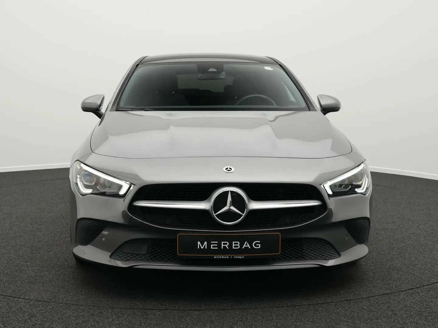 Mercedes-Benz CLA 180 CLA 180 Shooting Brake LED+Pano+AHK Gris - 2