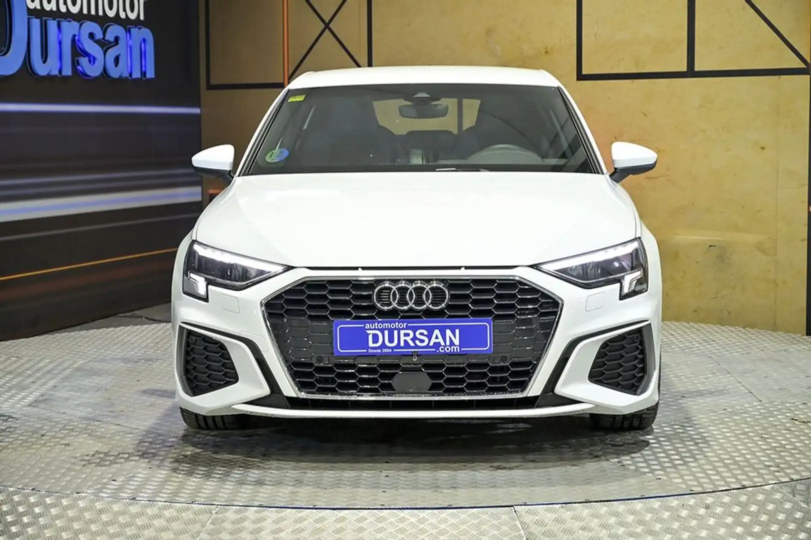Audi A3 Sportback Genuine Ed 35 TFSI 110kW S tro Weiß - 2