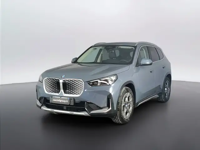 BMW iX1 edrive 20 X-Line