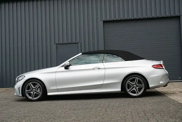 Mercedes-Benz C-Class view 4