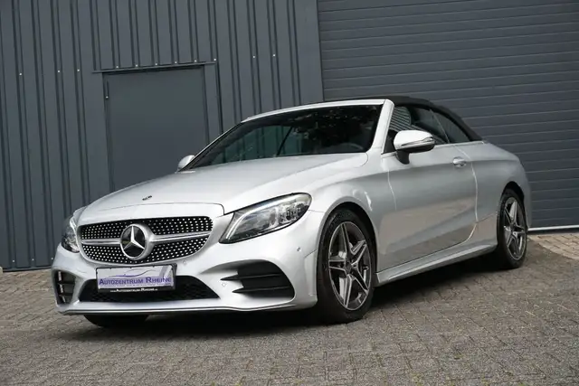 Mercedes-Benz C-Class view 3