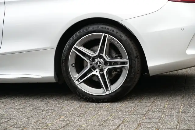Mercedes-Benz C-Class view 14