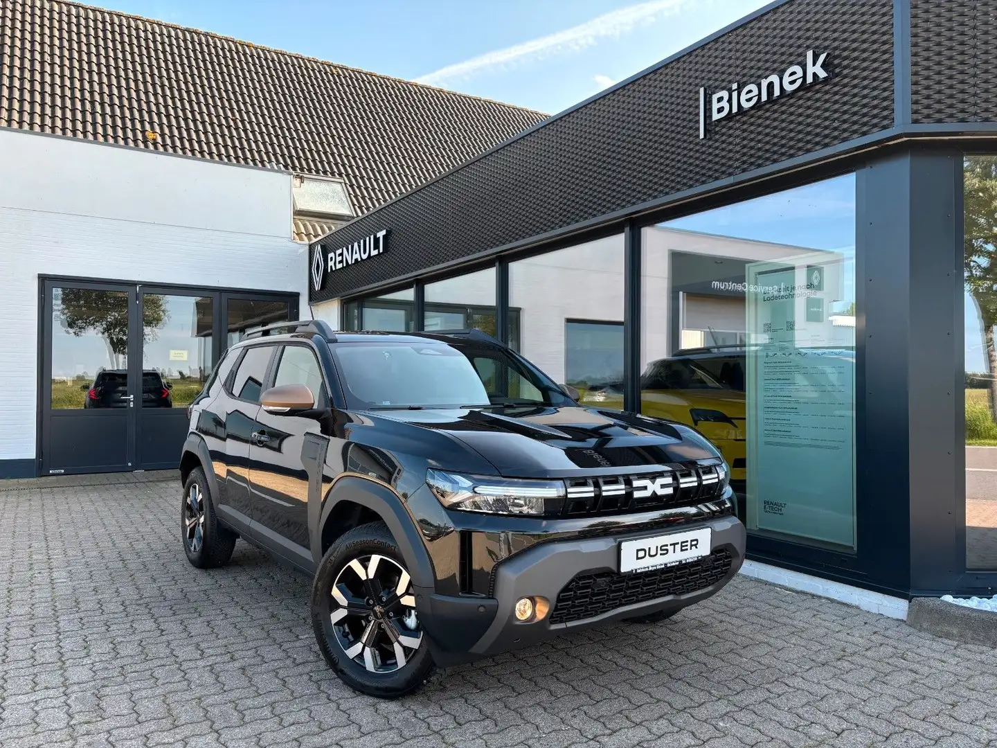 Dacia Duster Extreme TCe 130 4x4 Schwarz - 2