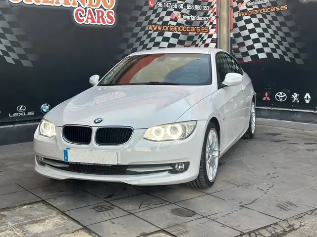 BMW 318 318i Coupé