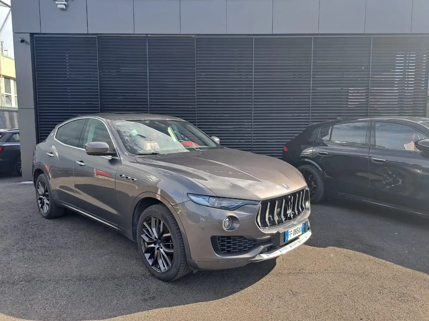 Maserati Levante Levante 3.0 V6 275cv auto Q4 Gris - 1
