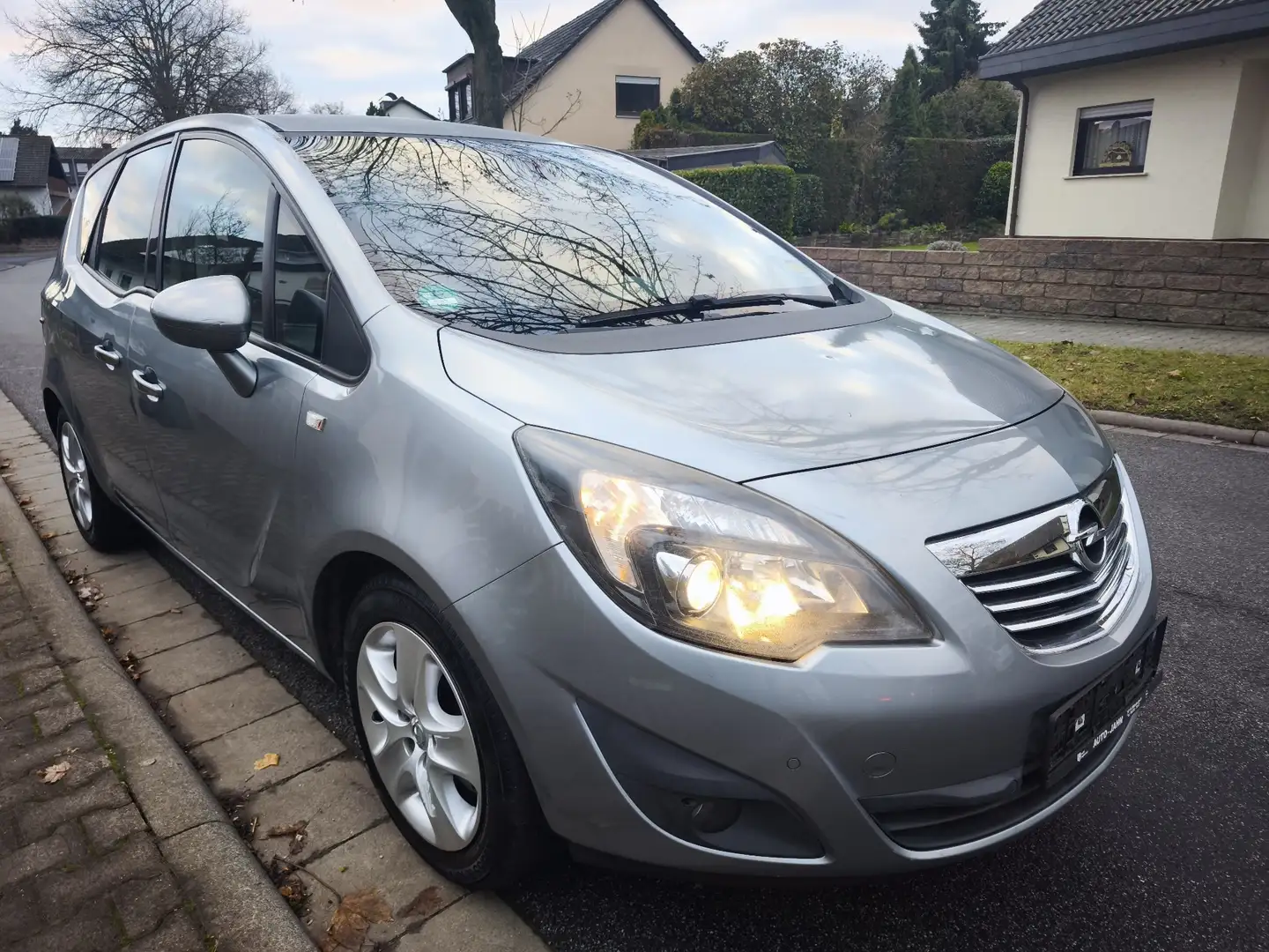 Opel Meriva Meriva 1.4 Design Edition, 1.Hand, Grau - 2