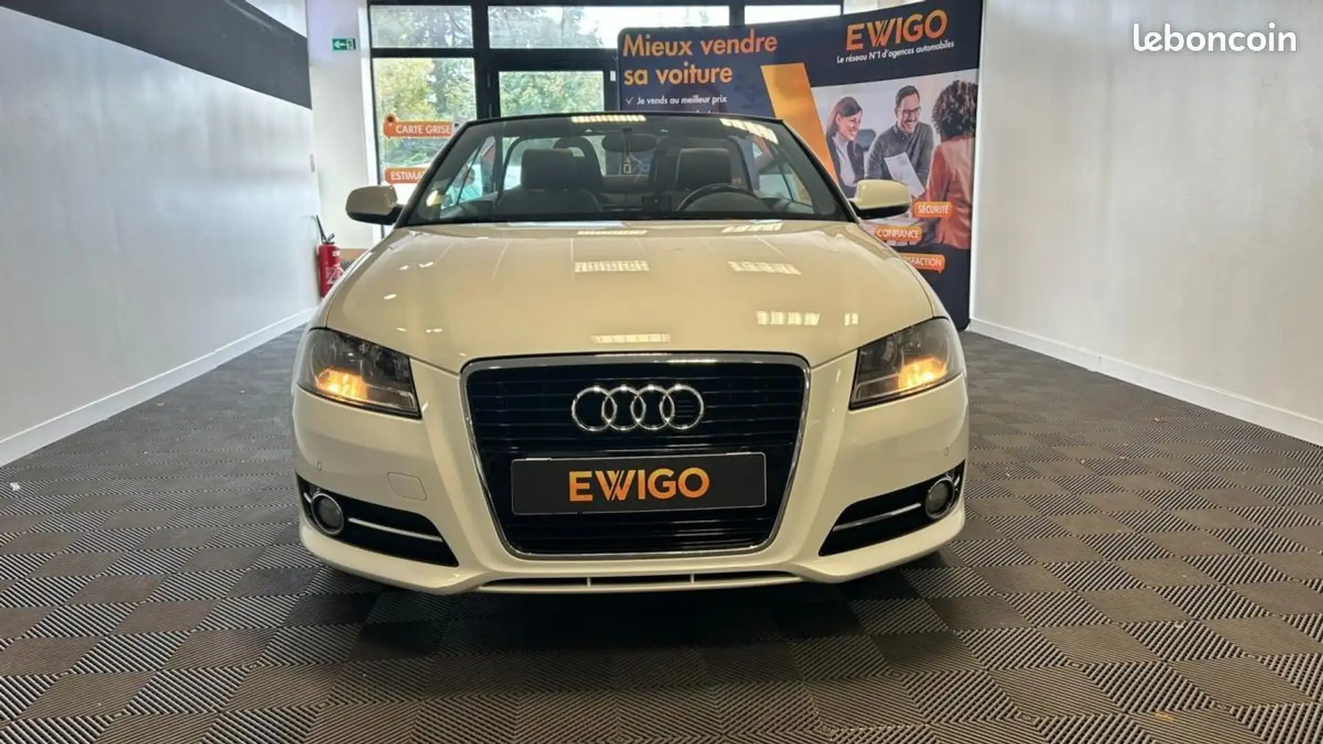 Audi A3 CABRIOLET 2.0 TDI 140ch AMBITION LUXE Blanc - 2
