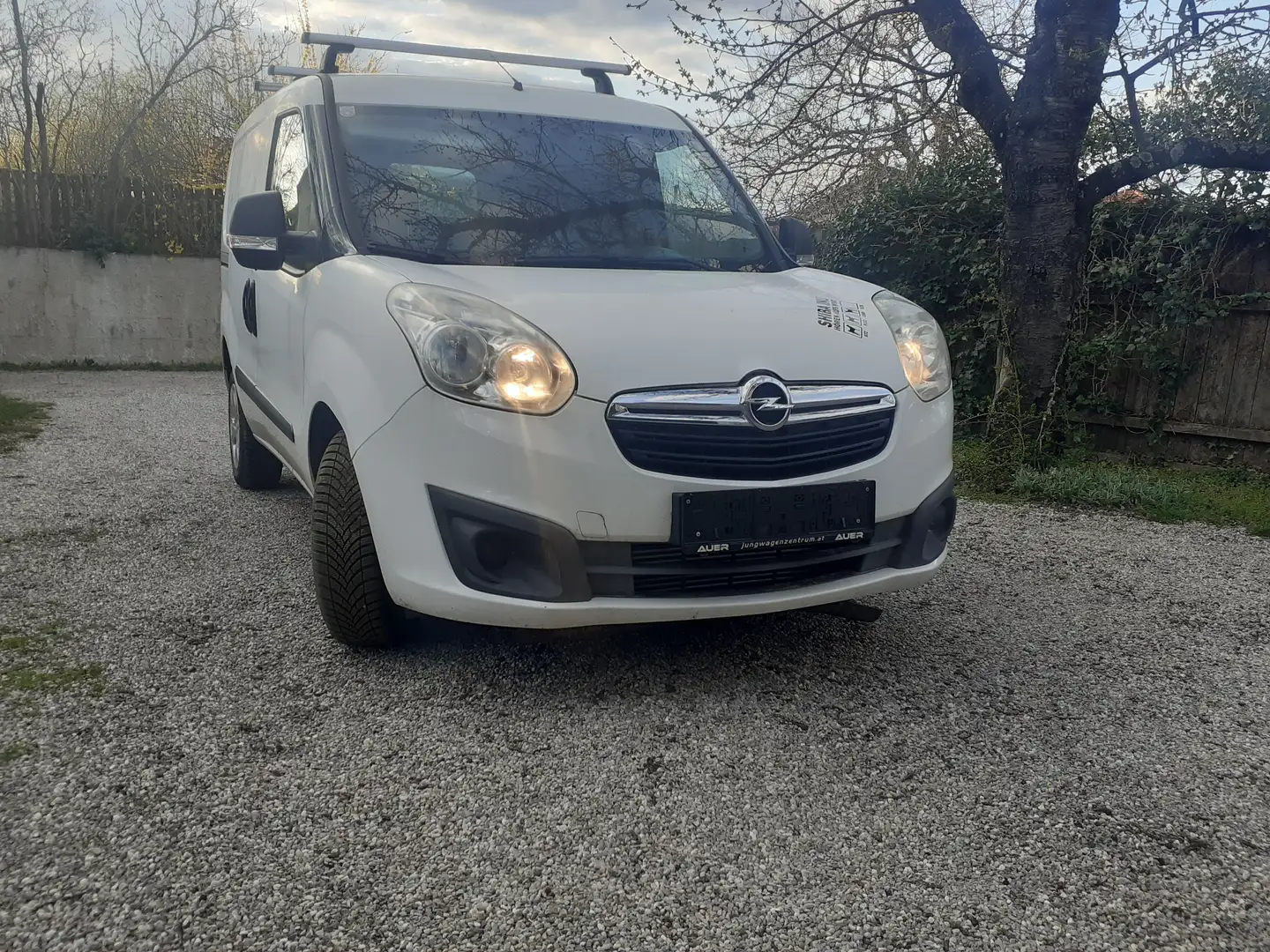 Opel Combo Van Білий - 1