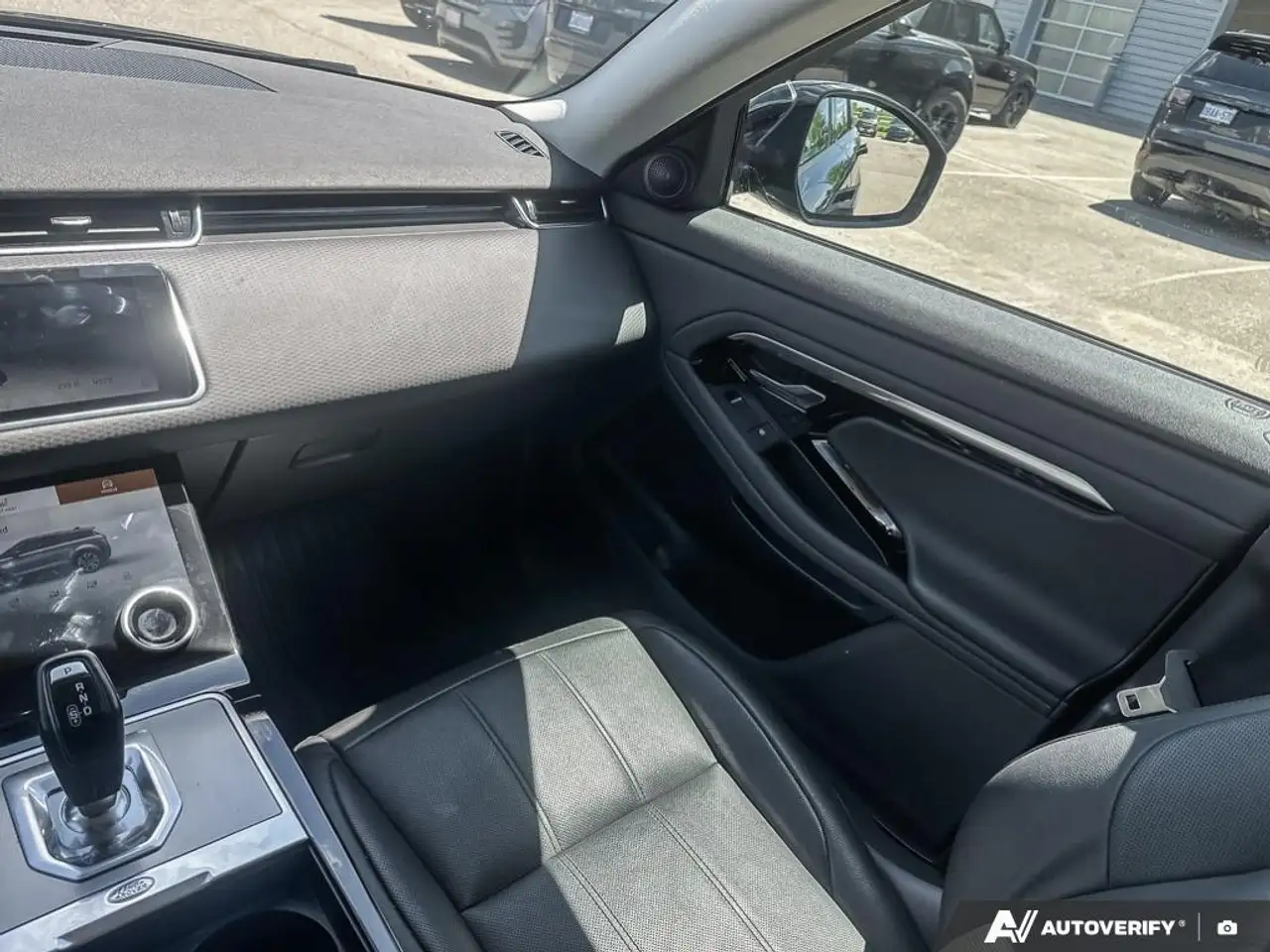Land Rover Range Rover Evoque photo Land Rover Range Rover Evoque