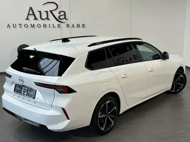 Opel Astra view 5