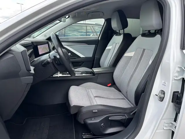 Opel Astra view 10