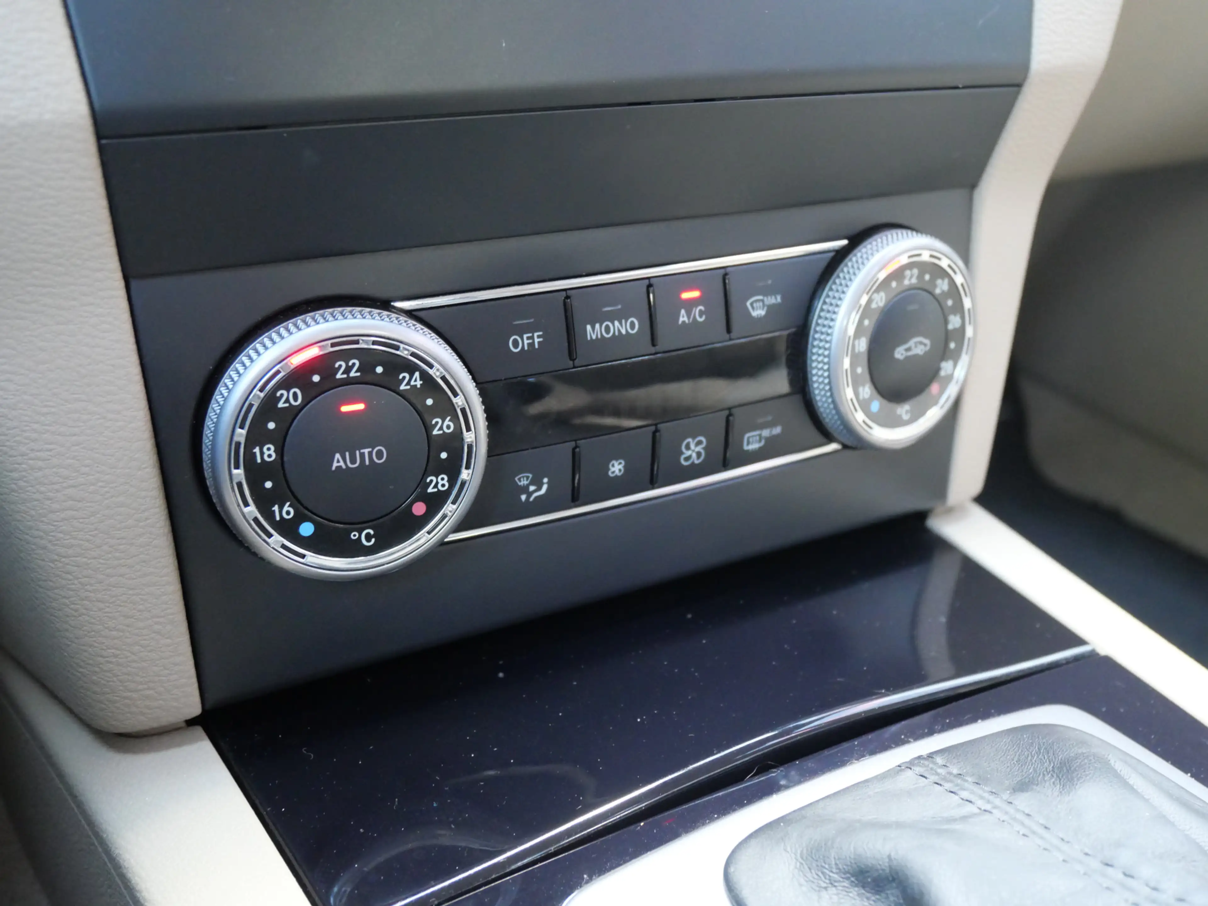 Mercedes-Benz GLK 350 4-MATIC | YOUNGTIMER | DEALER ONDERHOUDEN | ALL-SE — photo 16