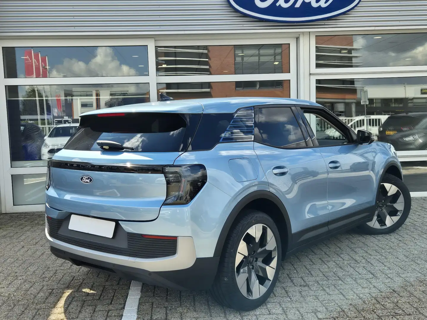 Ford Explorer Premium Extended Range RWD 77 kWh | Massage stoele Blauw - 2
