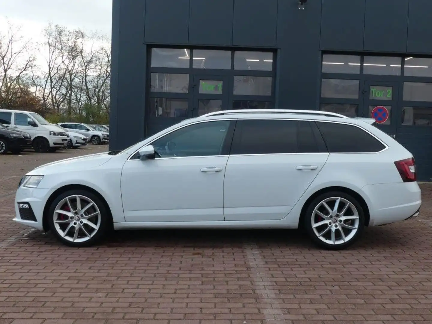 Skoda Octavia Combi 2.0 TSI DSG RS *STANDHZG*KAMERA* Weiß - 2