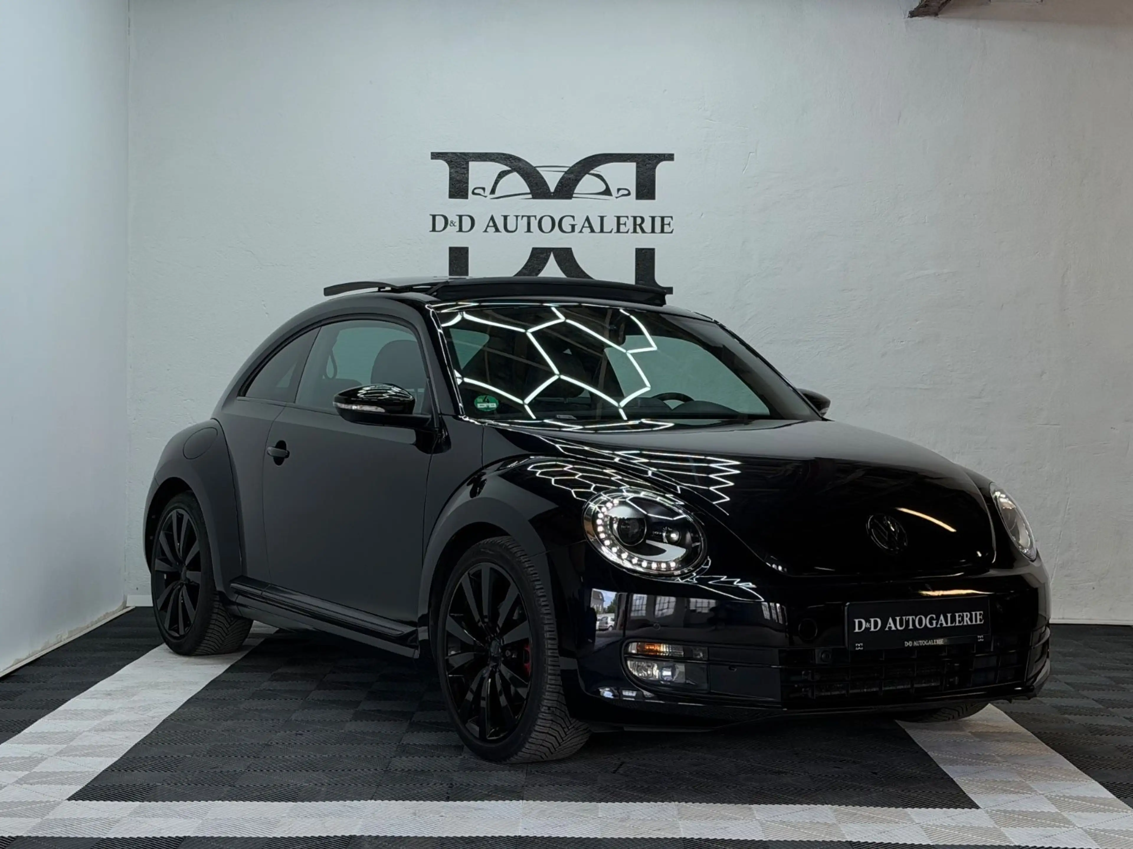 Volkswagen Beetle Sport|Pano|Navi|BI-Xenon|Keyless|39.800Km — photo 4