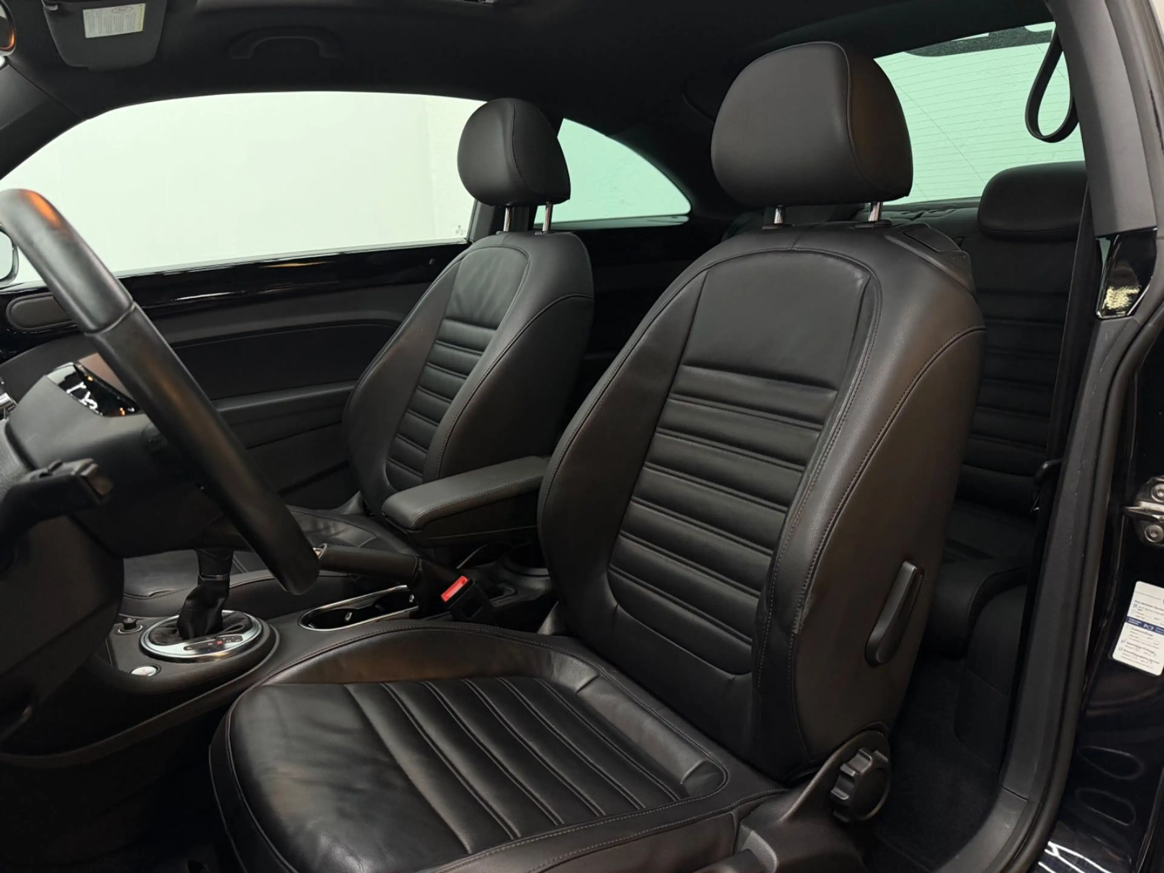 Volkswagen Beetle Sport|Pano|Navi|BI-Xenon|Keyless|39.800Km — photo 9