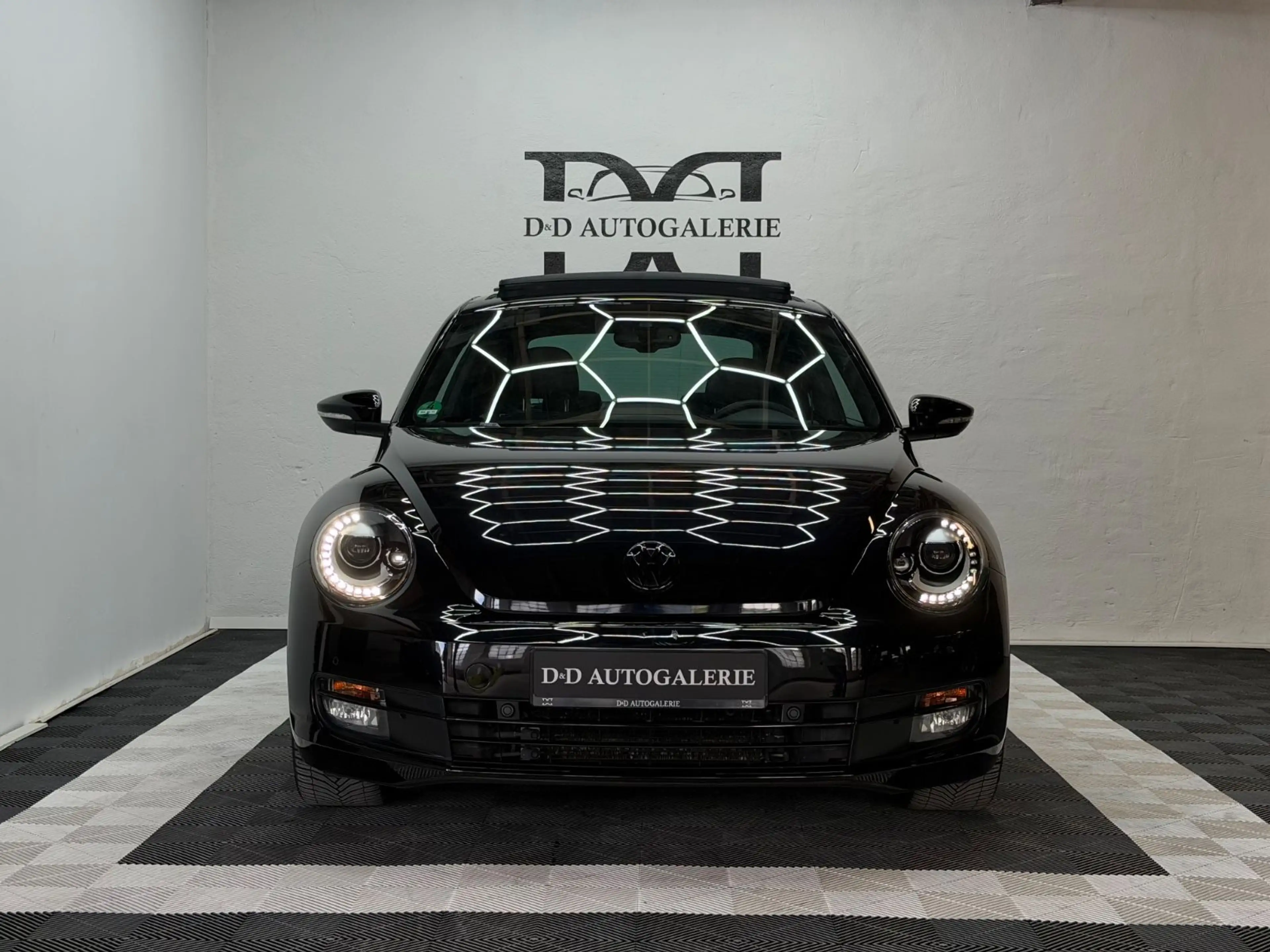 Volkswagen Beetle Sport|Pano|Navi|BI-Xenon|Keyless|39.800Km — photo 2