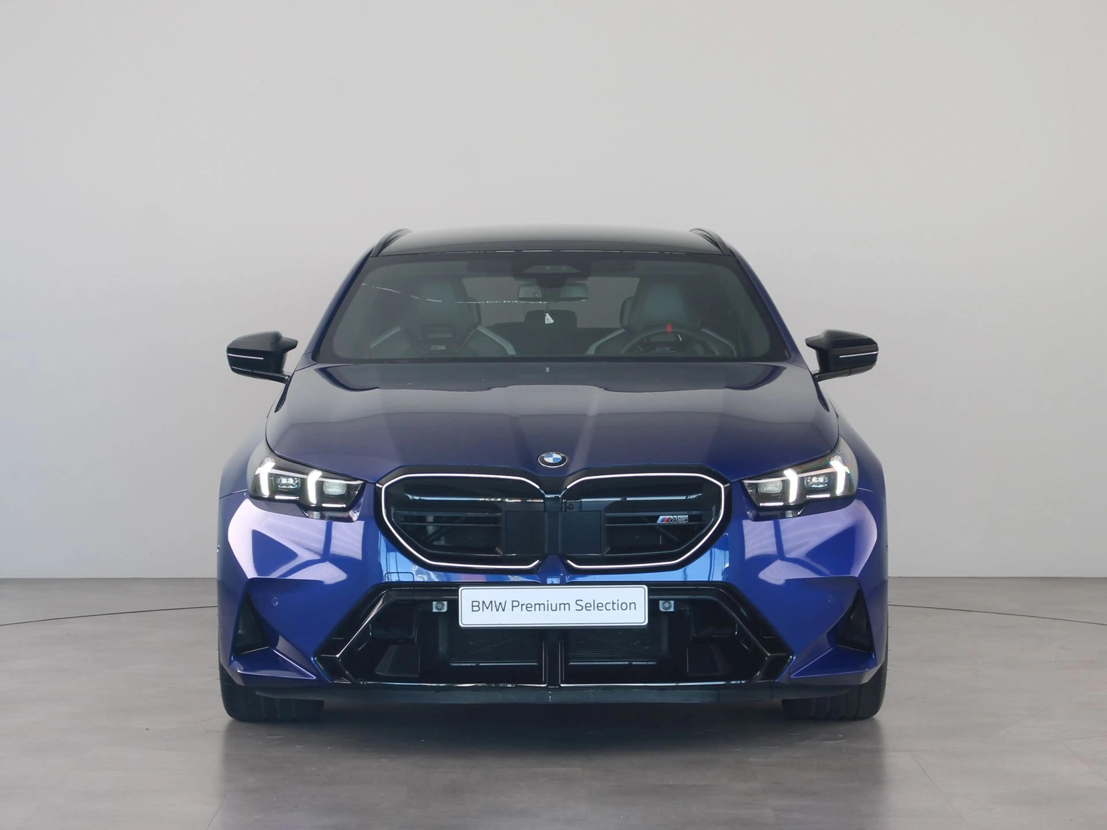 BMW M5 Touring — photo 8