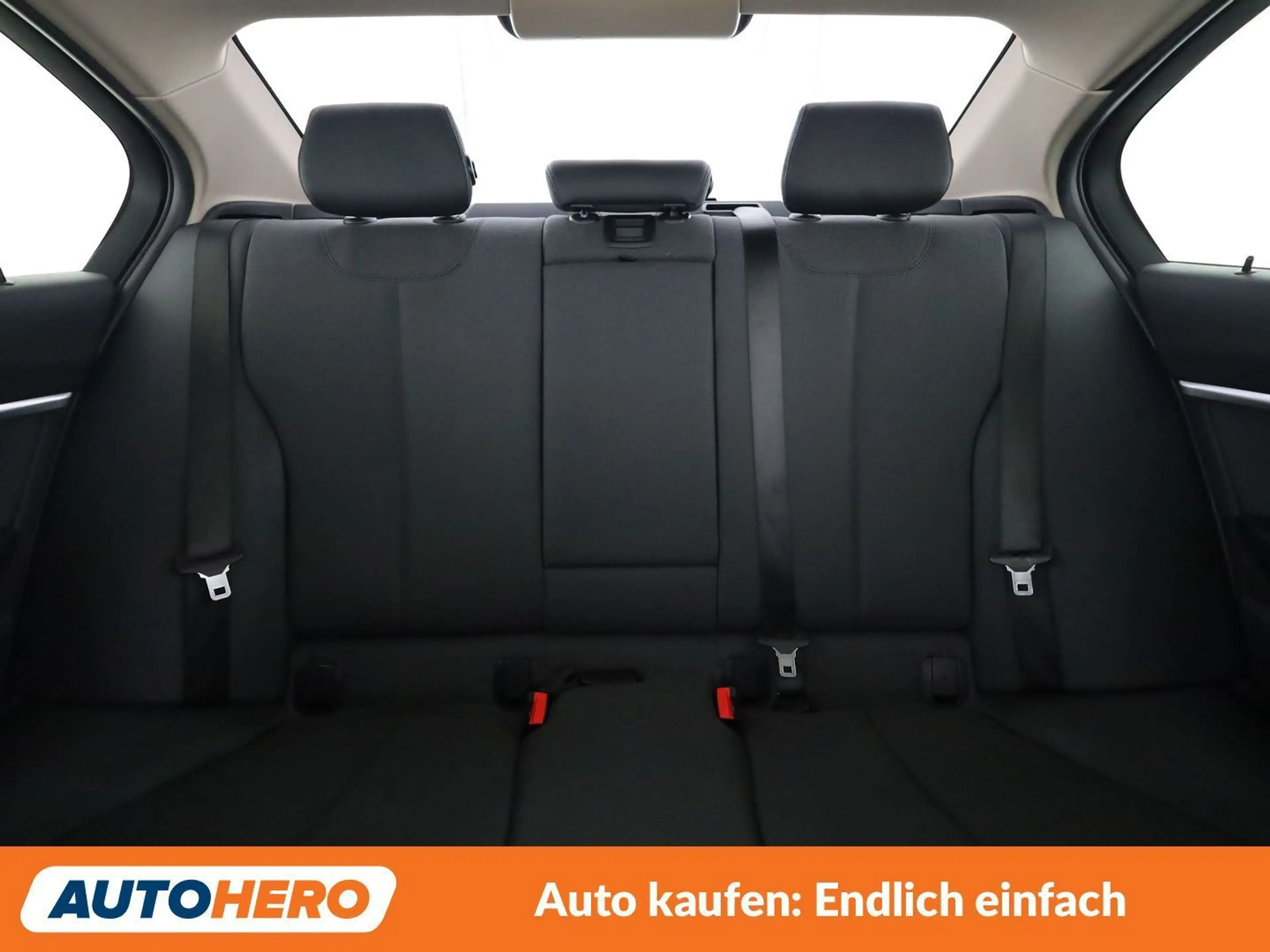 BMW 316 316d Sport Line — photo 15