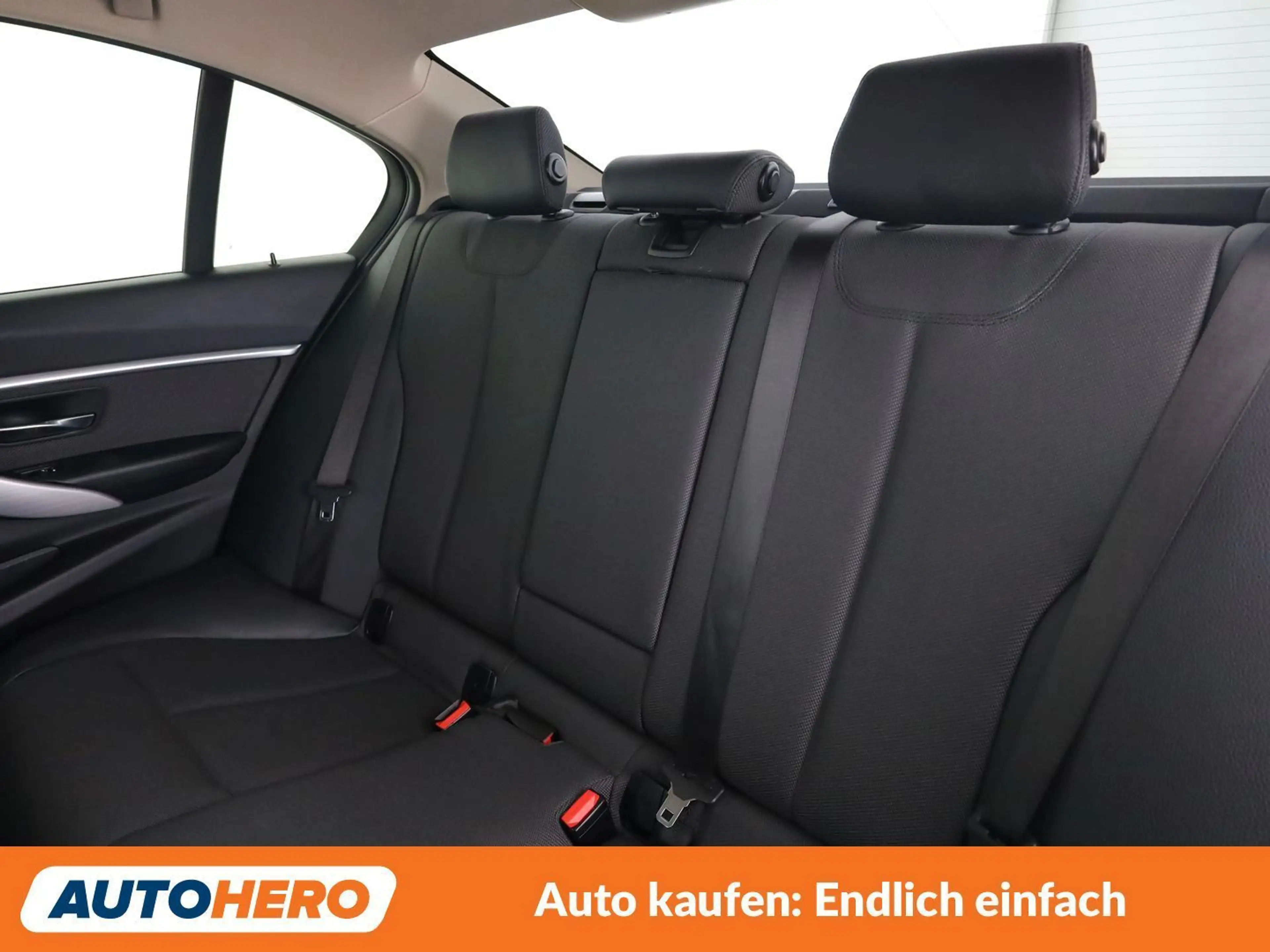 BMW 316 316d Sport Line — photo 14