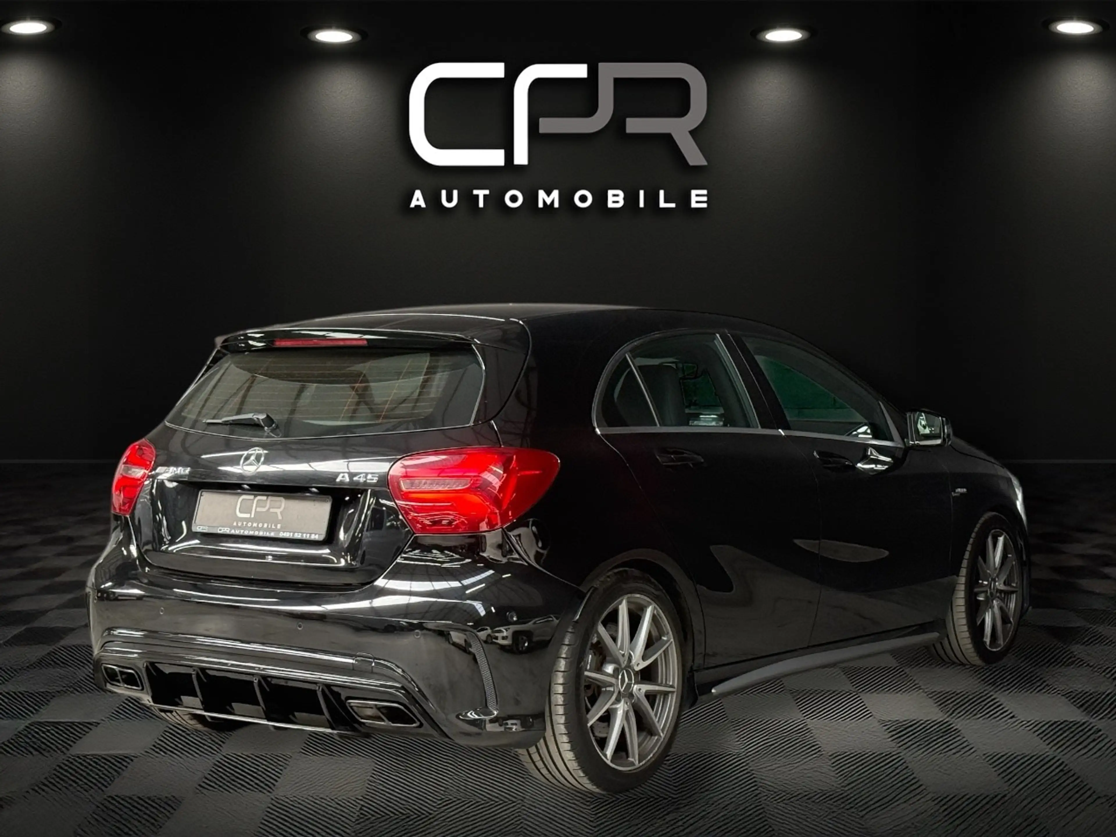 Mercedes-Benz A 45 AMG 4-Matic * FACELIFT * GPS * CLIM AUTO * RADAR AV/AR — photo 4