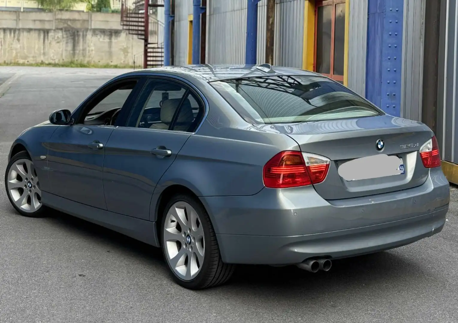 BMW 325 325xi 218ch - 2