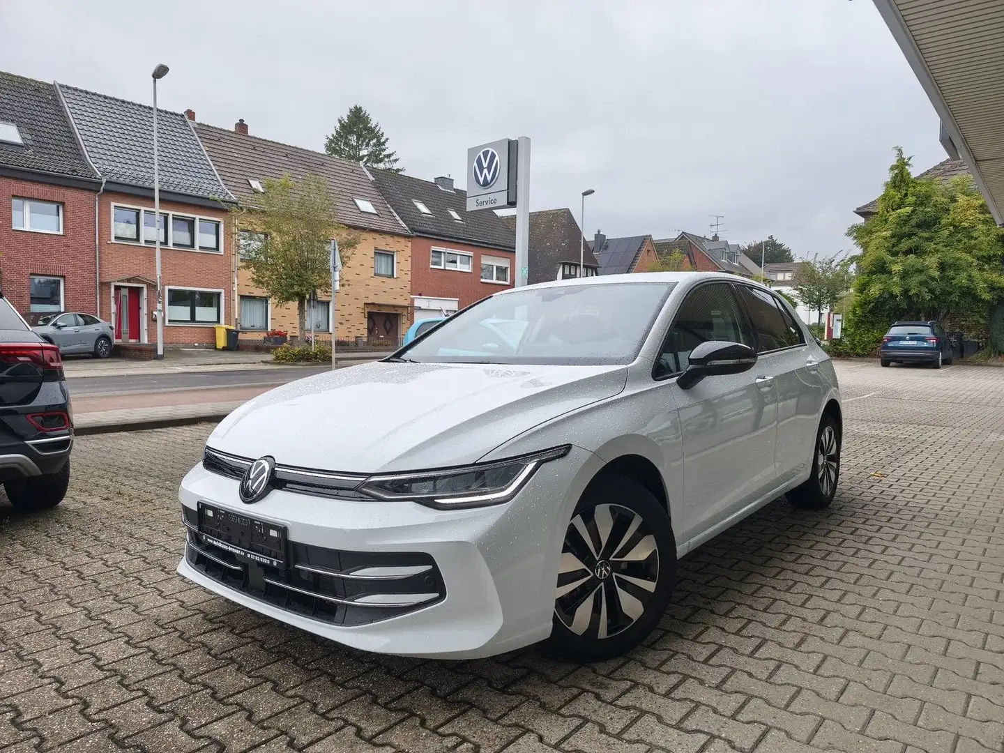 Volkswagen Golf 8,5 1.5 TSI 85 kW Goal,KAM,GJR,App,ACC Blanc - 1