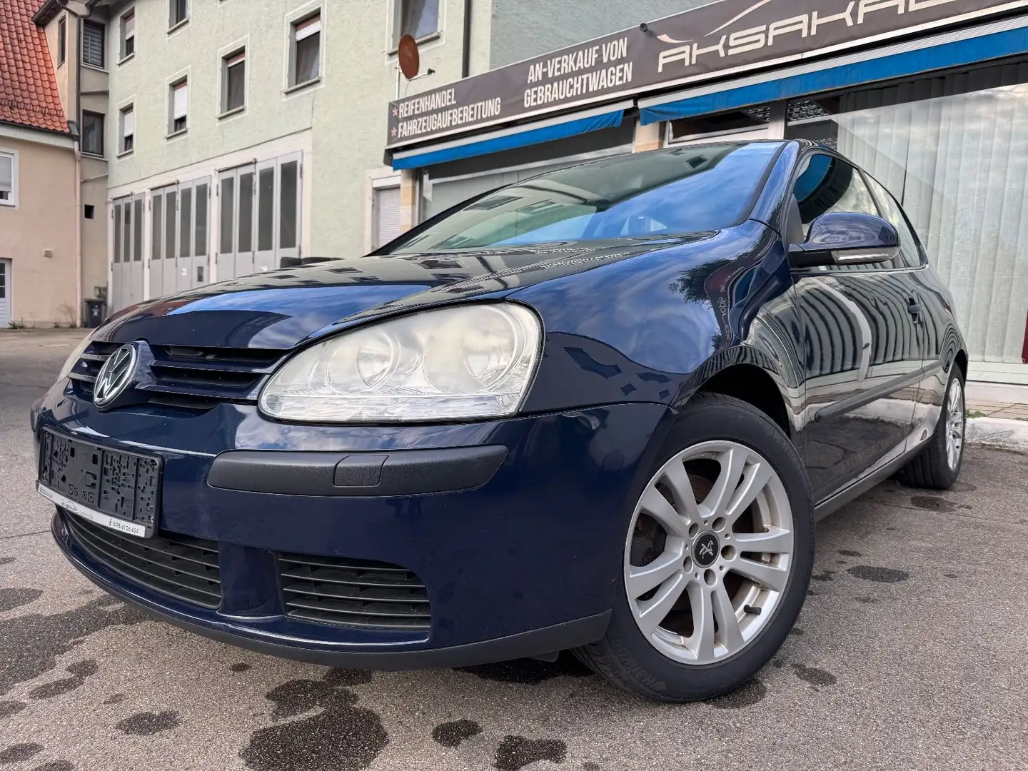 Volkswagen Golf 1.4 FSI Trendline Blau - 1