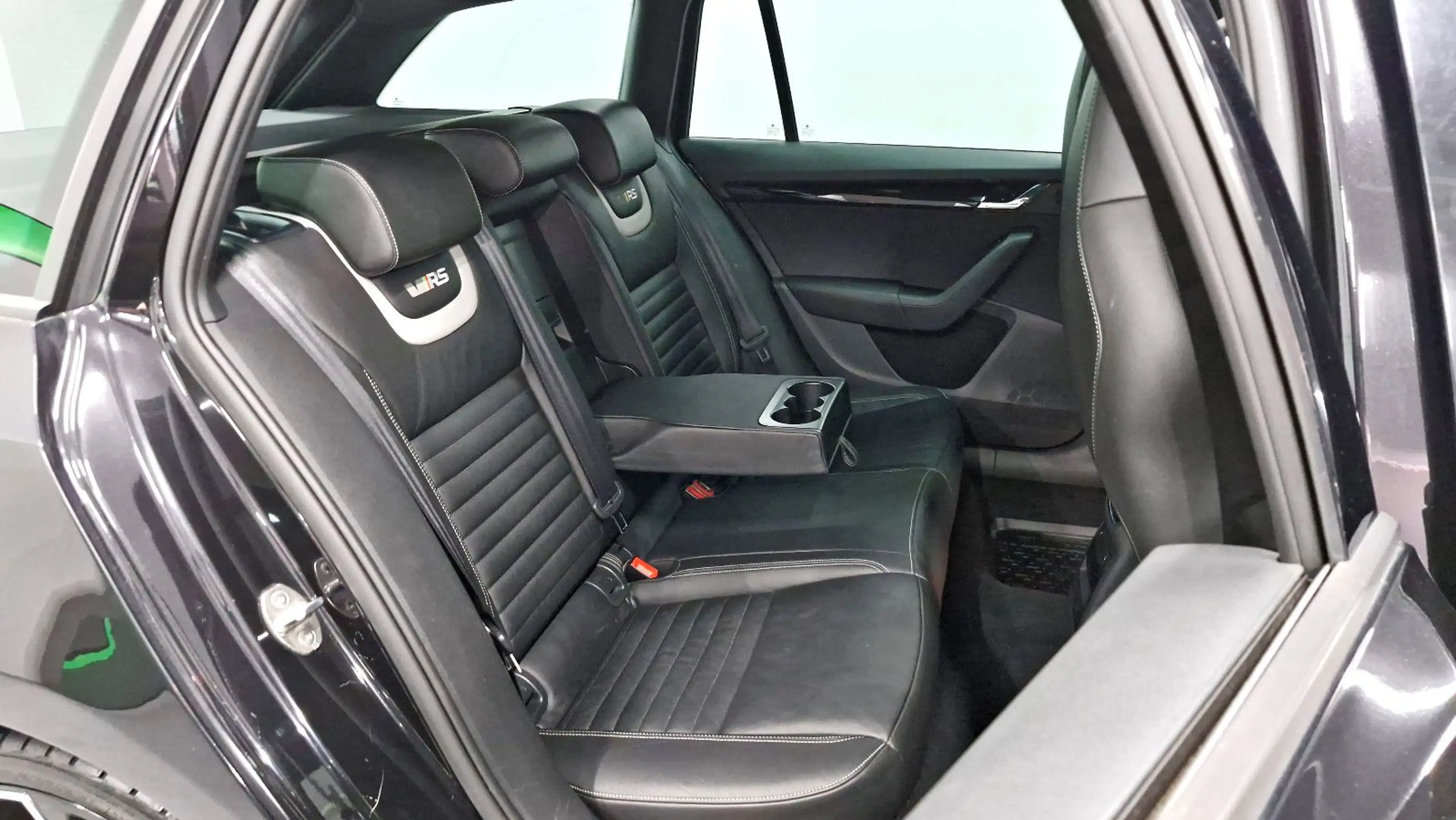 Skoda Octavia Combi RS — photo 12