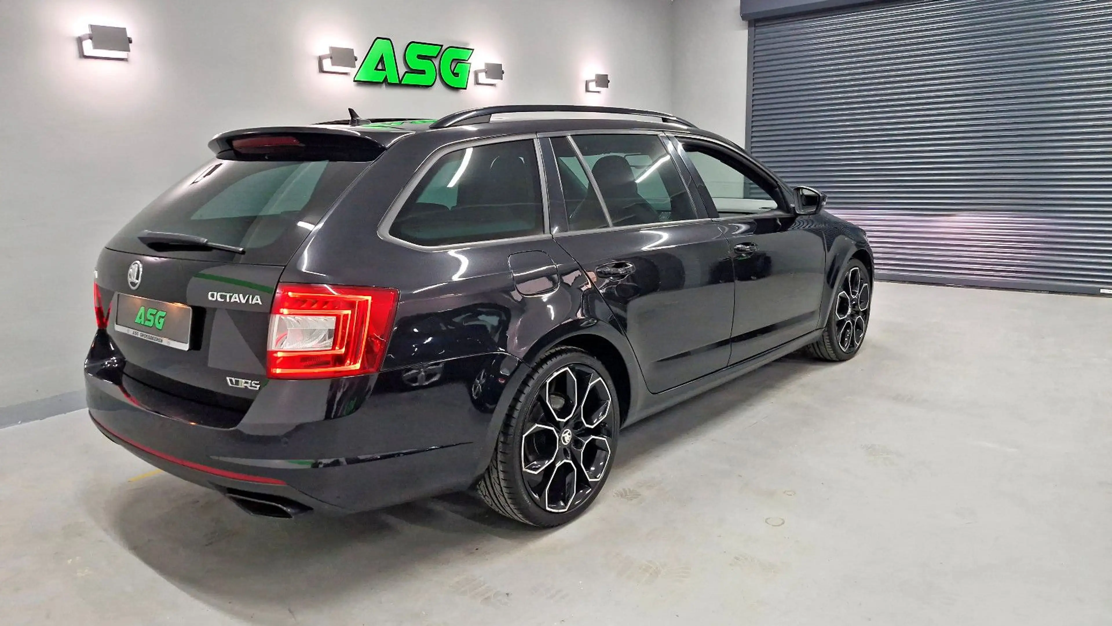 Skoda Octavia Combi RS — photo 3