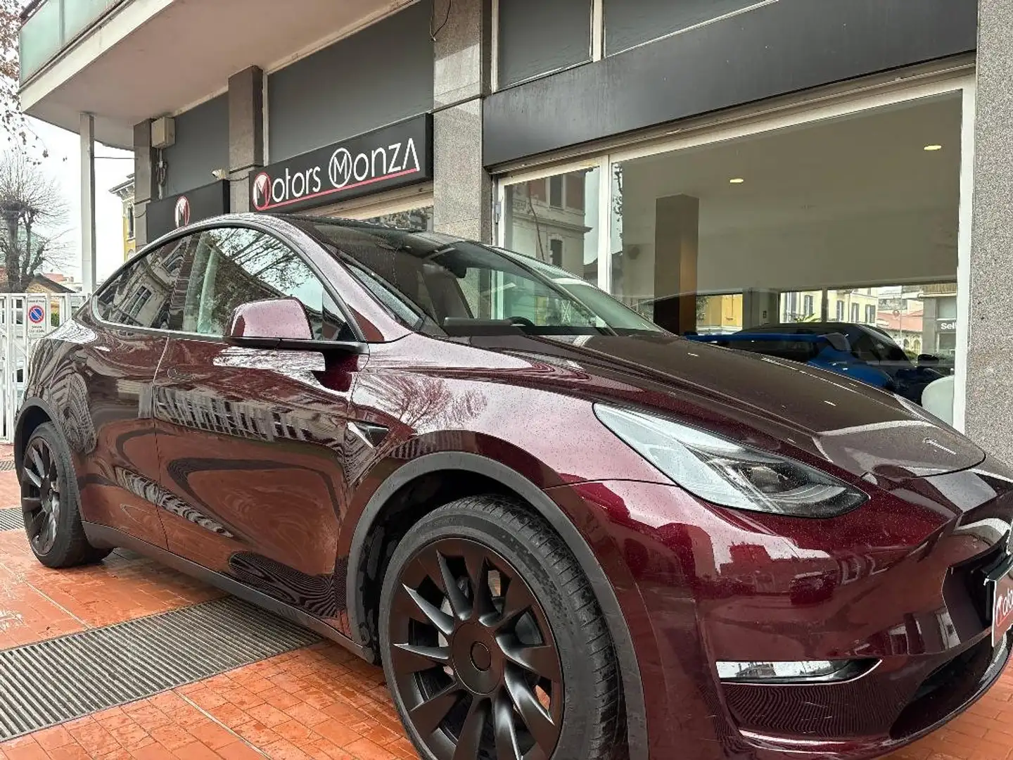 Tesla Model Y Model Y -  Dual Motor awd - cerchi da 20" - 1