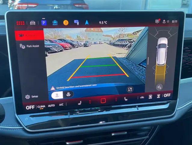 Volkswagen Passat view 12