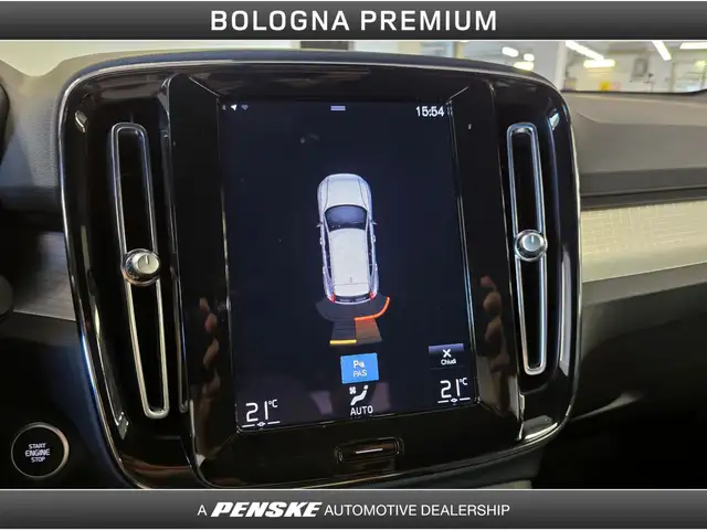 Volvo XC40 view 13