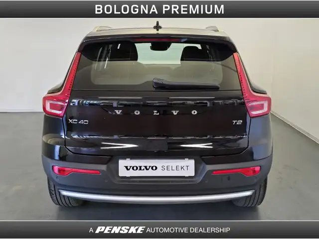 Volvo XC40 view 7