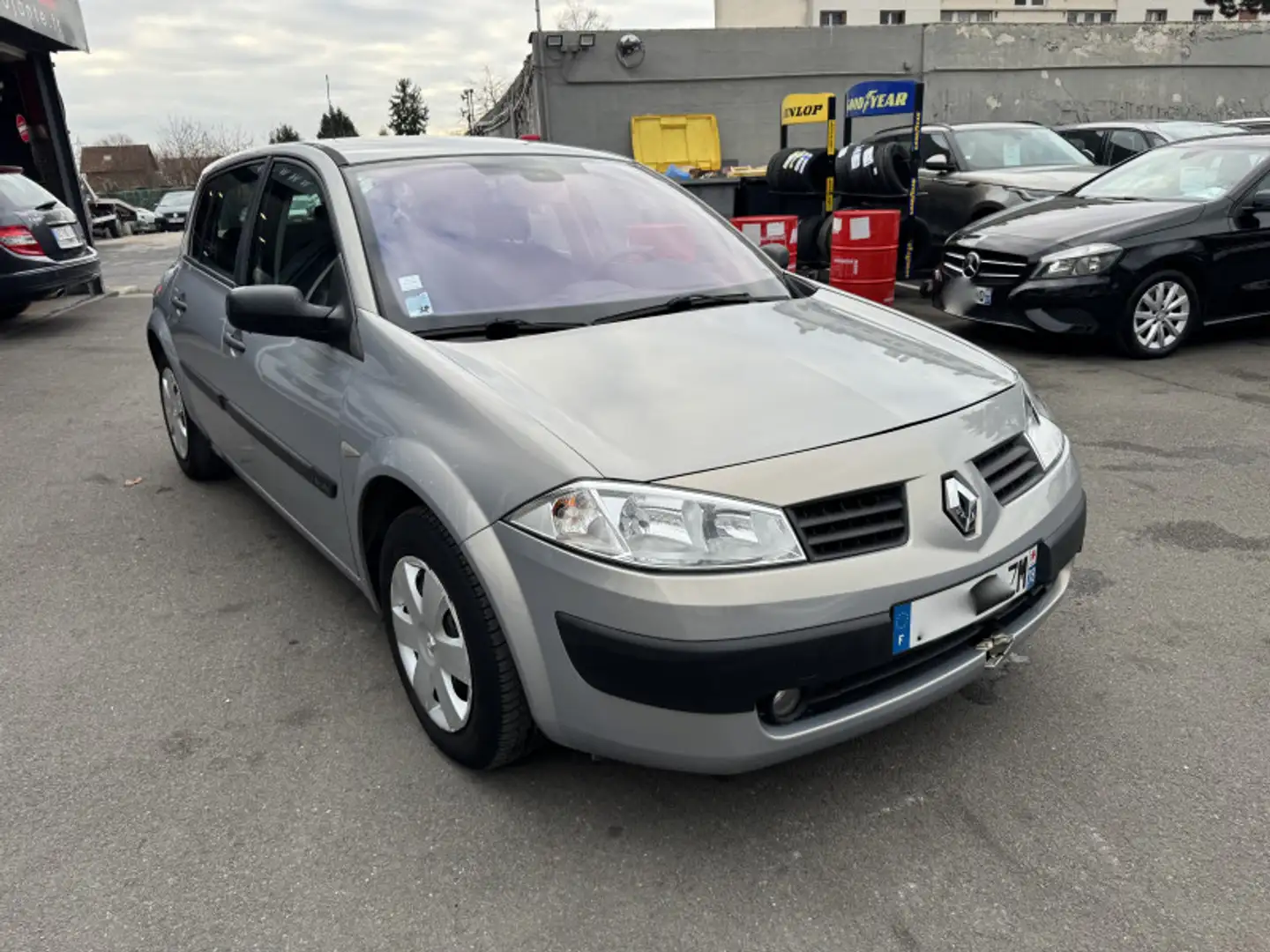 Renault Megane 1.6 16V 115CH CONFORT AUTHENTIQUE FAIBLE KM Beige - 2