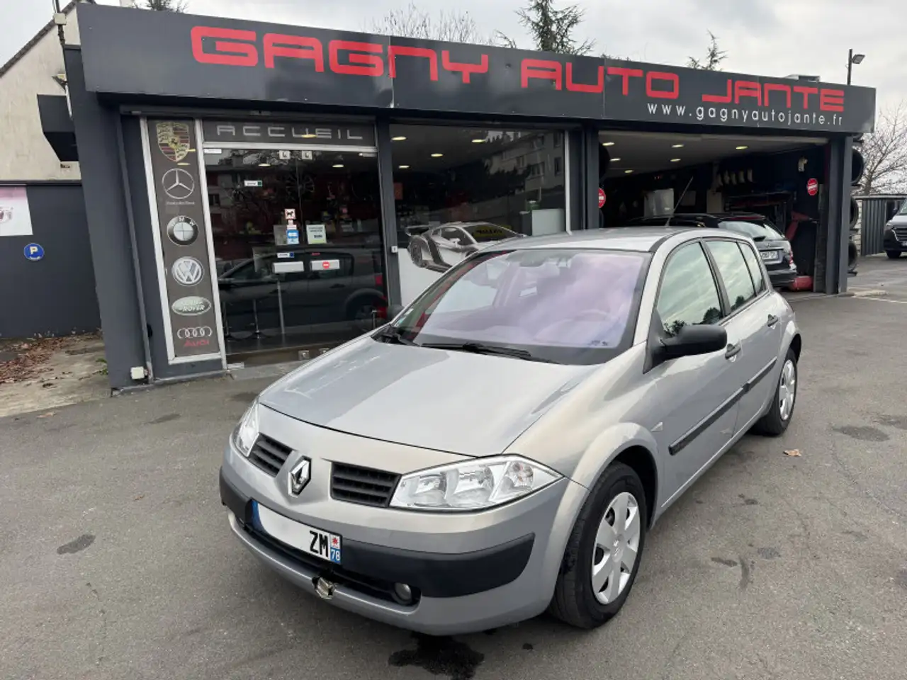 Renault Megane 1.6 16V 115CH CONFORT AUTHENTIQUE FAIBLE