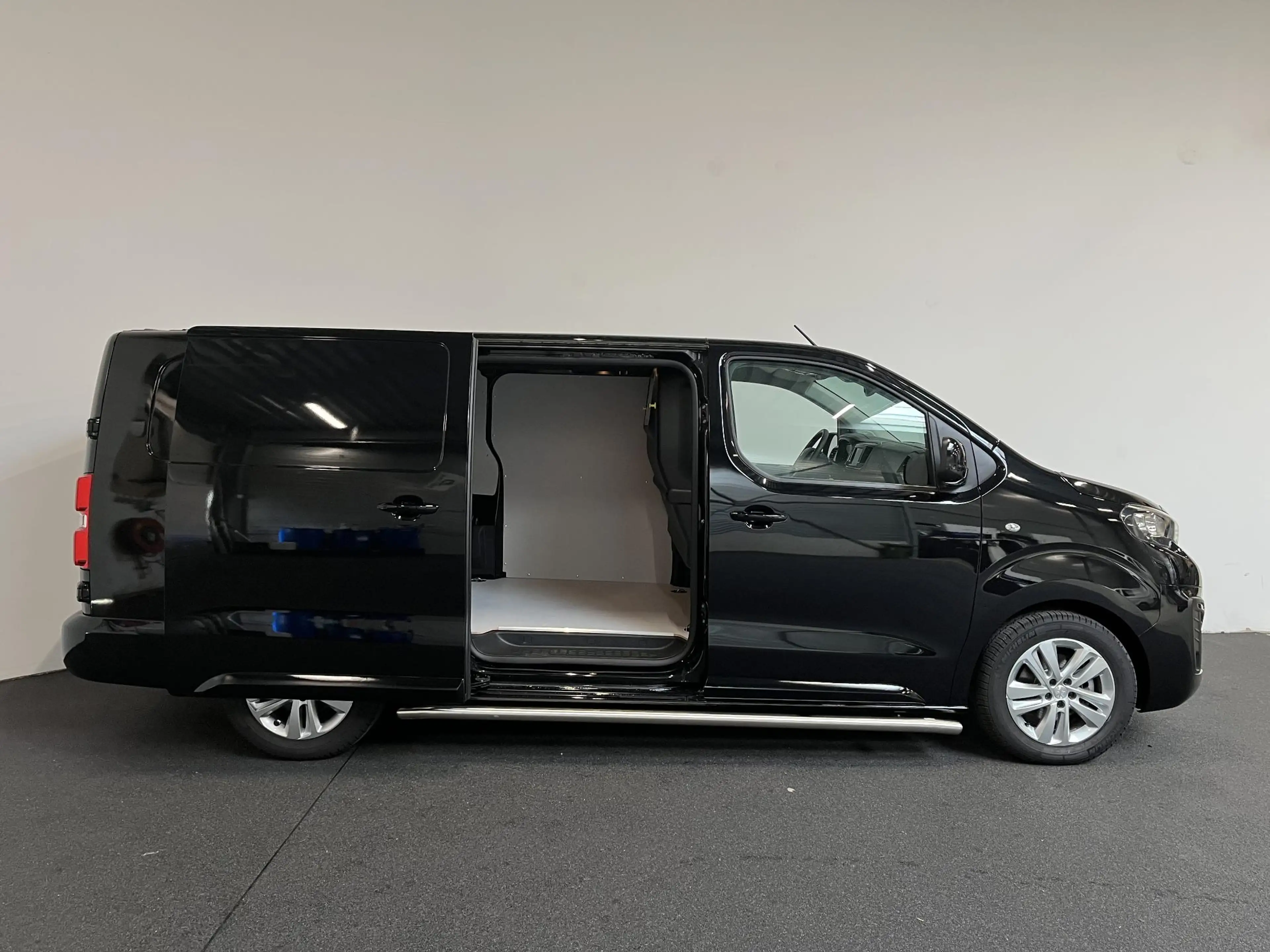 Peugeot e-Expert Long Premium 75 kWh 3-zits Automaat Airco Navigati — photo 10