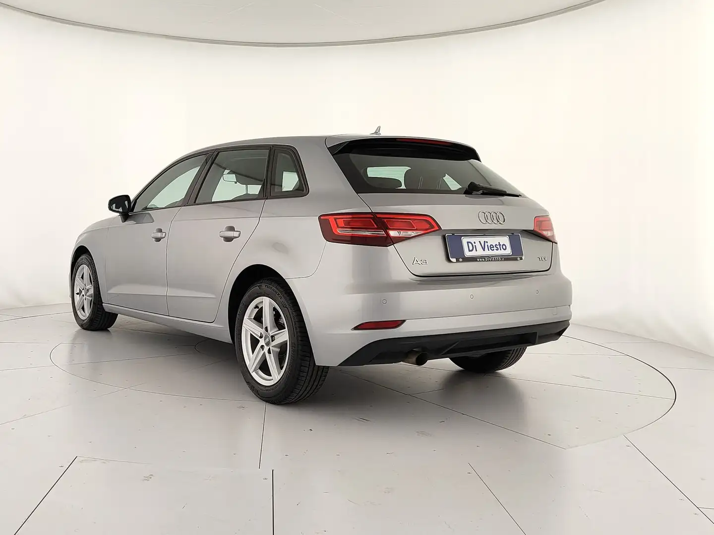 Audi A3 sportback 1.6 tdi 110cv Argent - 2