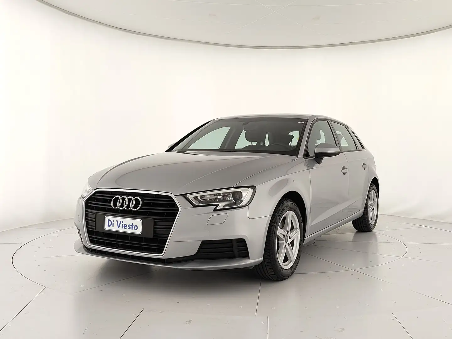 Audi A3 sportback 1.6 tdi 110cv Argent - 1