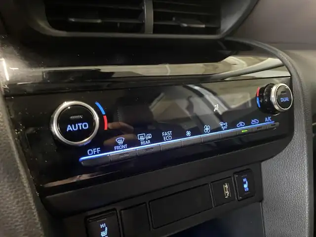 Toyota Yaris view 11