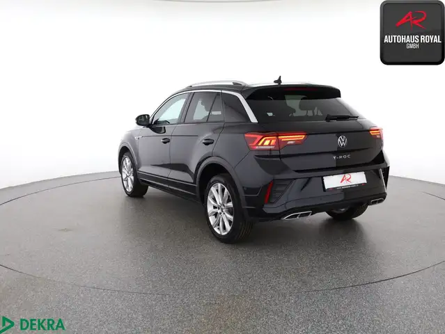 Volkswagen T-Roc view 3